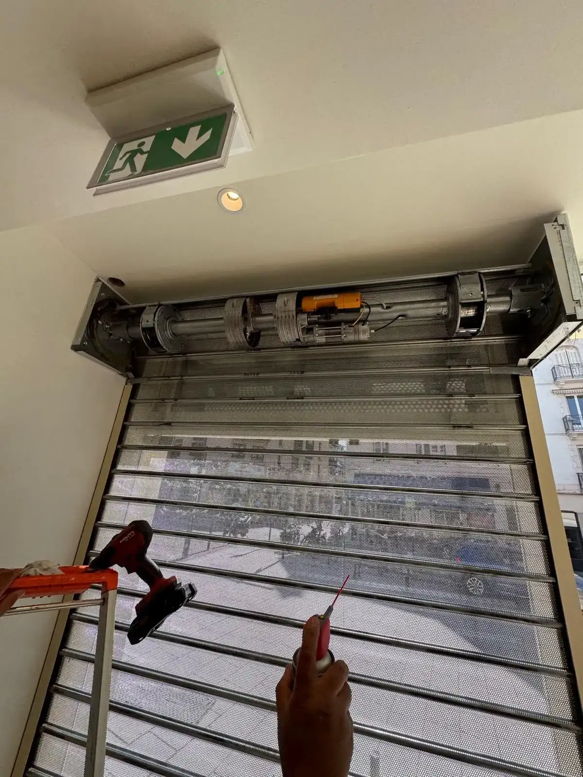 Entretien et maintenance de rideau métallique à Marseille 14