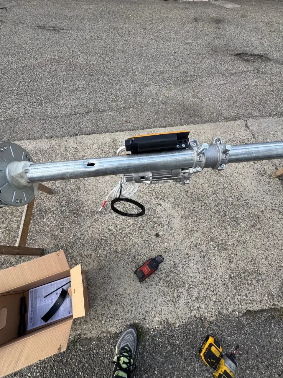 Motorisation de rideau métallique à Marseille 14